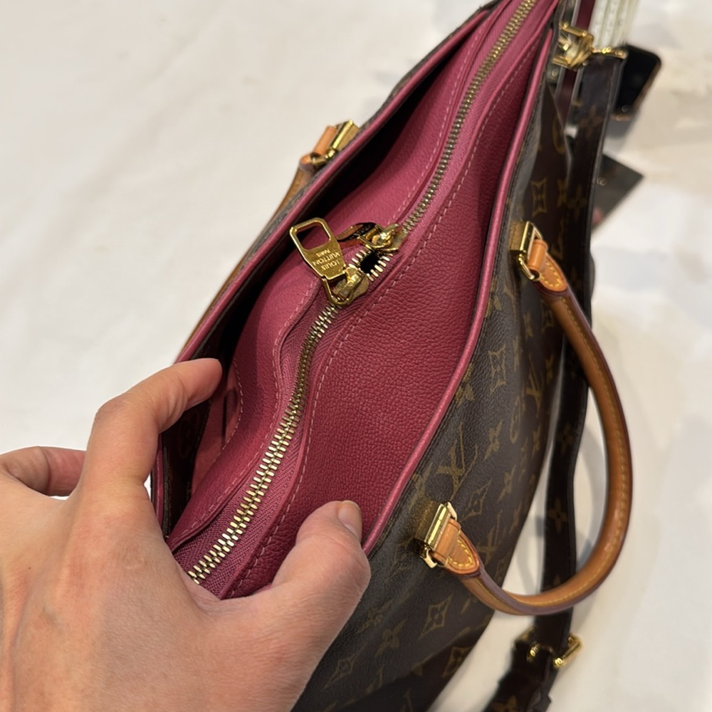 Authentic Louis Vuitton Pallas shoulder bag - Picture 9 of 17